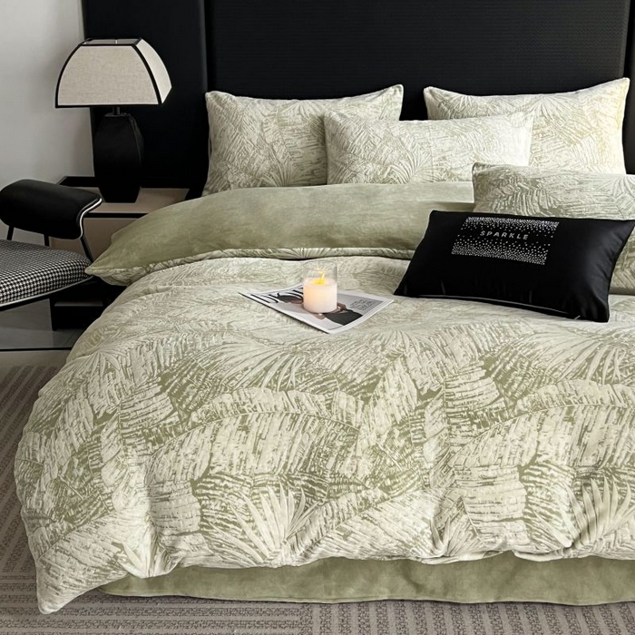 91家纺网 家纺一手货源 找家纺 HL原创 2024新款轻奢风雕花牛奶绒四件套 秘境-绿