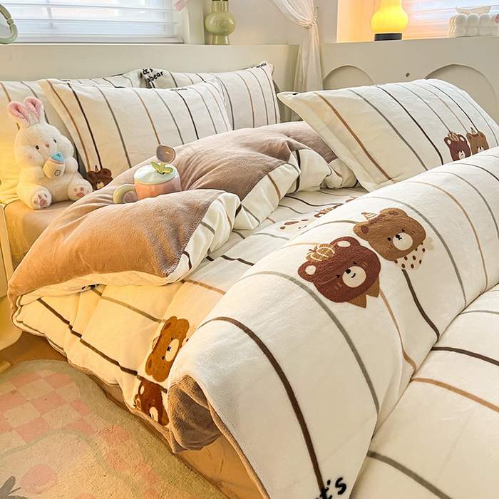 91家纺网 家纺一手货源 找家纺 梦之岛 2024新款高克重小清新印花牛奶绒保暖四件套 萌趣熊