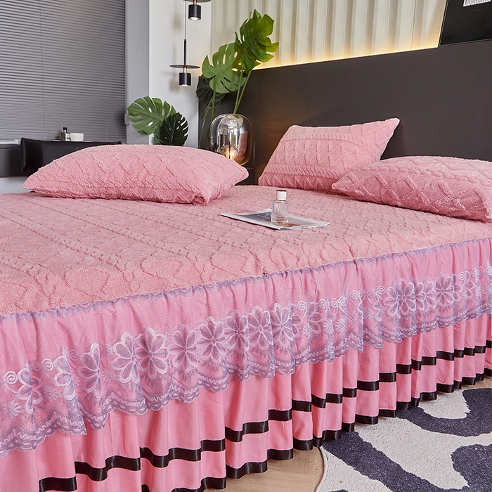 91家纺网 家纺一手货源 找家纺 艾裙海 2025新款180克塔肤绒蕾丝床裙 樱花粉