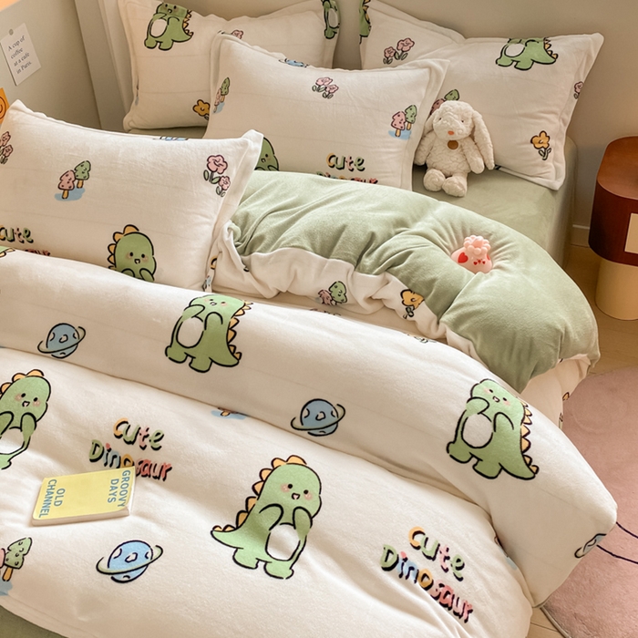 91家纺网 家纺一手货源 找家纺 梦之岛 2024新款高克重小清新印花牛奶绒保暖四件套 小恐龙