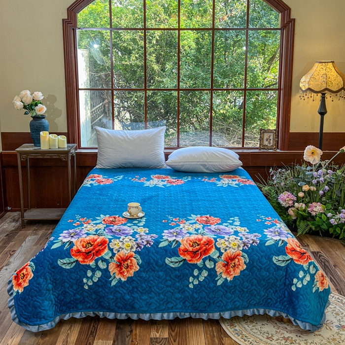 91家纺网 家纺一手货源 找家纺 有品 2025年牛奶绒花边5D跑量款夹棉床盖 富贵花开