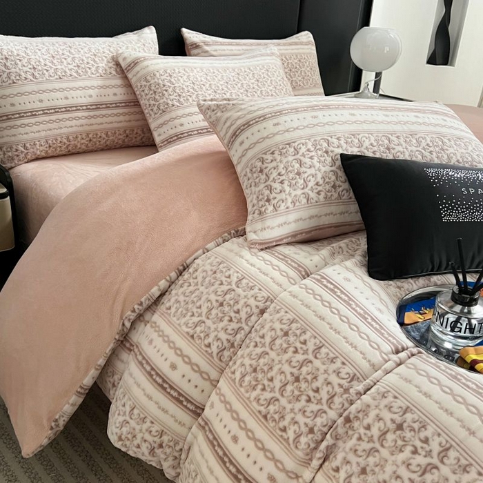 91家纺网 家纺一手货源 找家纺 HL原创 2024新款轻奢风雕花牛奶绒四件套 安娜