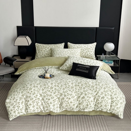 91家纺网 家纺一手货源 找家纺 HL原创 2024新款轻奢风雕花牛奶绒四件套 绿荫