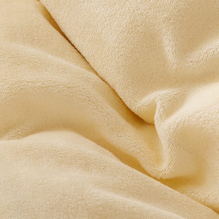 91家纺网 家纺一手货源 找家纺 蜜柚 2024新款纯色简约双拼高克重牛奶绒包边四件套 奶昔白+莫迪绿