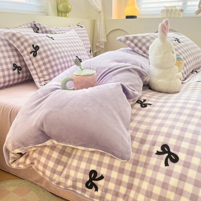 91家纺网 家纺一手货源 找家纺 梦之岛 2024新款高克重小清新印花牛奶绒保暖四件套 蝴蝶结-浅紫