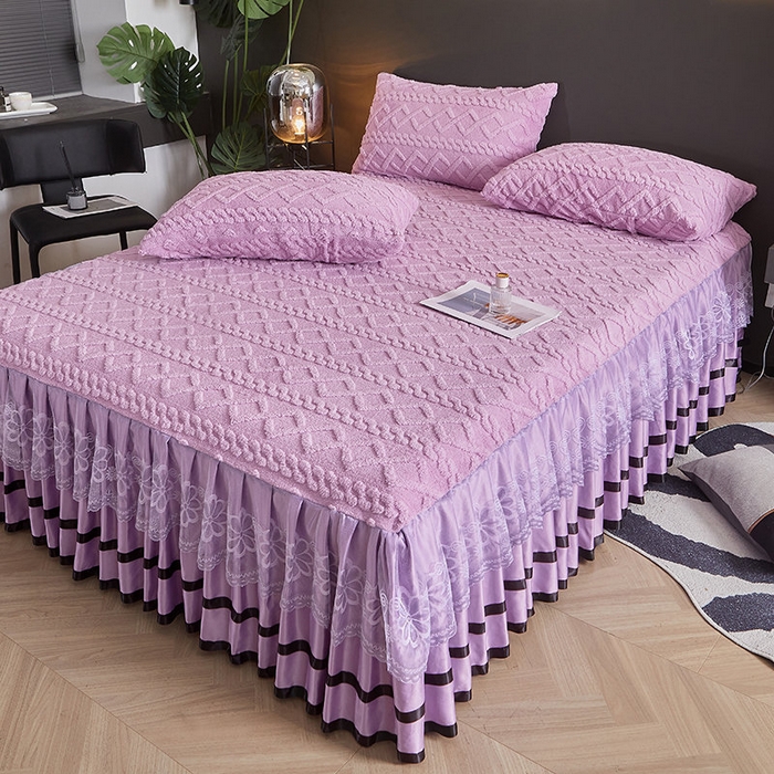 91家纺网 家纺一手货源 找家纺 艾裙海 2025新款180克塔肤绒蕾丝床裙 梦幻紫