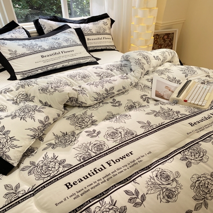 91家纺网 家纺一手货源 找家纺 花伞家居 2024新款赫本黑花边磨毛水洗棉冬被 冬被-花芯