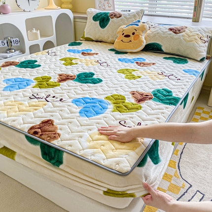 91家纺网 家纺一手货源 找家纺 （总）卡伦家纺 2025新款A类牛奶绒大豆纤维抗菌夹棉床笠