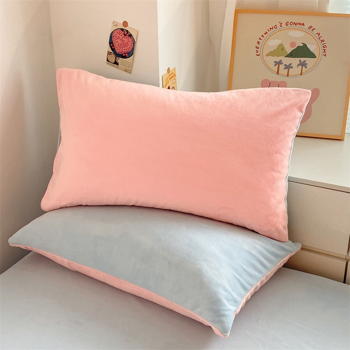 91家纺网 家纺一手货源 找家纺 857家居 2024新款A类牛奶绒纯色双拼四件套 冰激凌粉