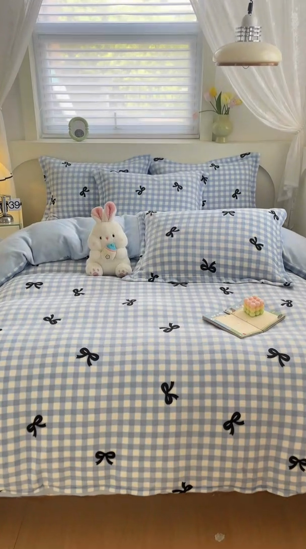 91家纺网 家纺一手货源 找家纺 梦之岛 2024新款高克重小清新印花牛奶绒保暖四件套 蝴蝶结-天蓝