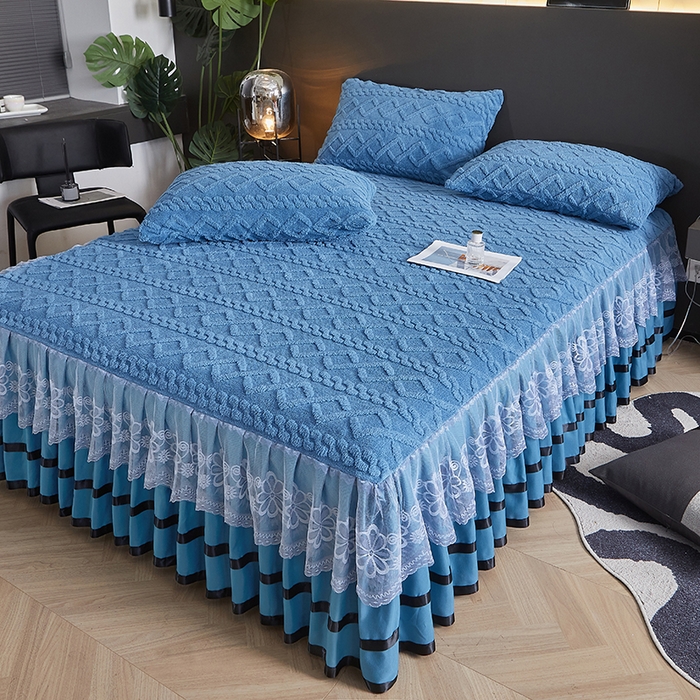 91家纺网 家纺一手货源 找家纺 艾裙海 2025新款180克塔肤绒蕾丝床裙 孔雀蓝