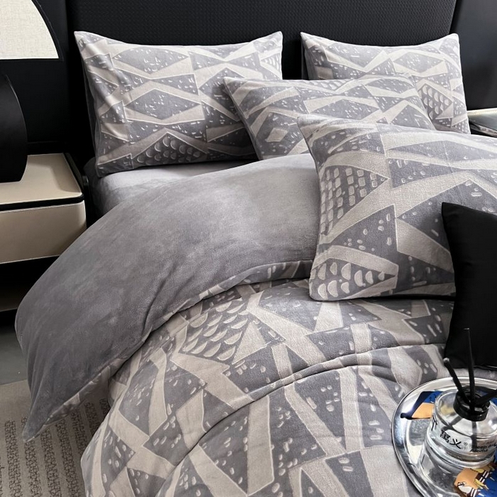 91家纺网 家纺一手货源 找家纺 HL原创 2024新款轻奢风雕花牛奶绒四件套 都市