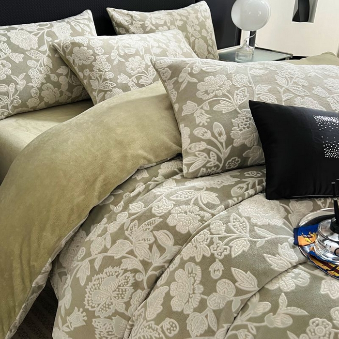 91家纺网 家纺一手货源 找家纺 HL原创 2024新款轻奢风雕花牛奶绒四件套 冬日恋歌