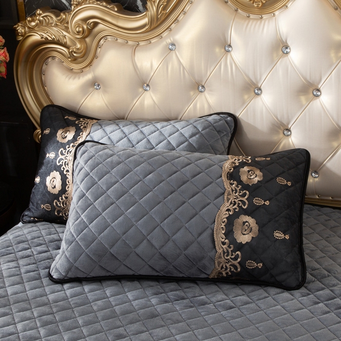 91家纺网 家纺一手货源 找家纺 2024加厚夹棉水晶绒床裙绗缝蕾丝花边牛奶绒法莱绒宝宝绒单床裙 灰