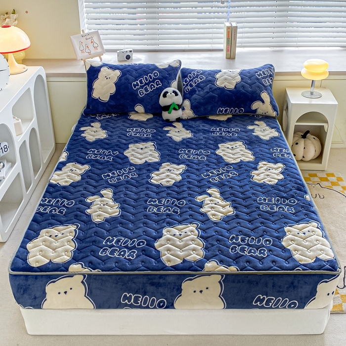 91家纺网 家纺一手货源 找家纺 卡伦家纺 2025新款A类牛奶绒大豆纤维抗菌夹棉床笠 开心乐园