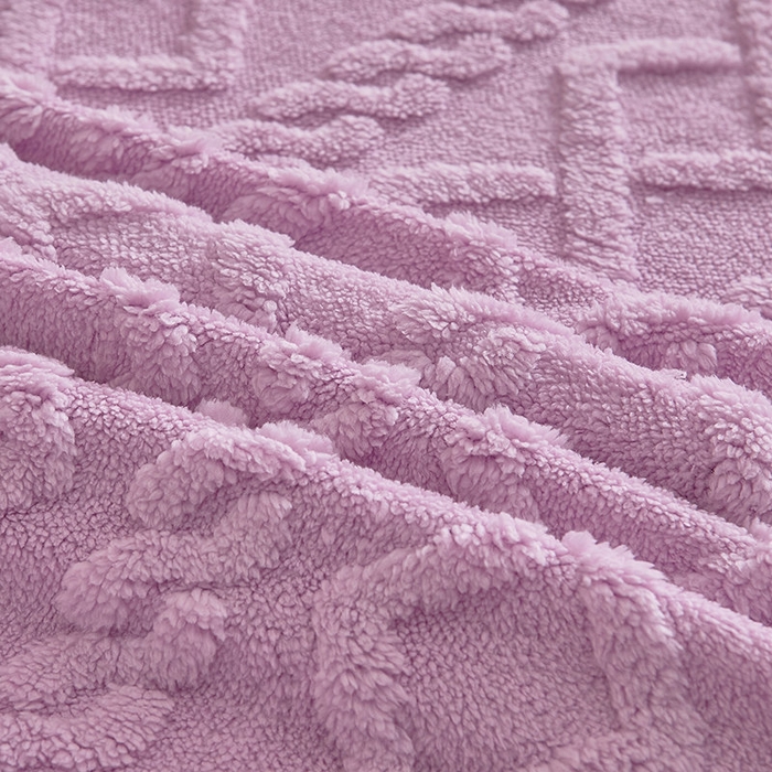 91家纺网 家纺一手货源 找家纺 艾裙海 2025新款180克塔肤绒蕾丝床裙 梦幻紫