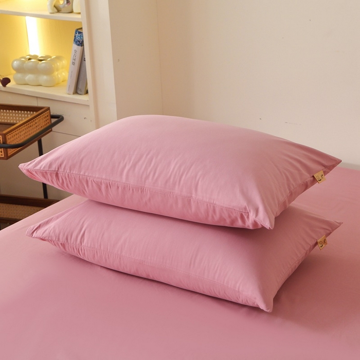 91家纺网 家纺一手货源 找家纺 晶缦家纺 2024新款全棉13376纯色喷气全棉磨毛单品枕套 暖芸馨-山黎豆红