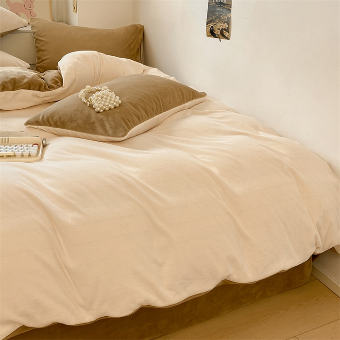 91家纺网 家纺一手货源 找家纺 857家居 2024新款A类牛奶绒纯色双拼四件套 巧克力奶昔