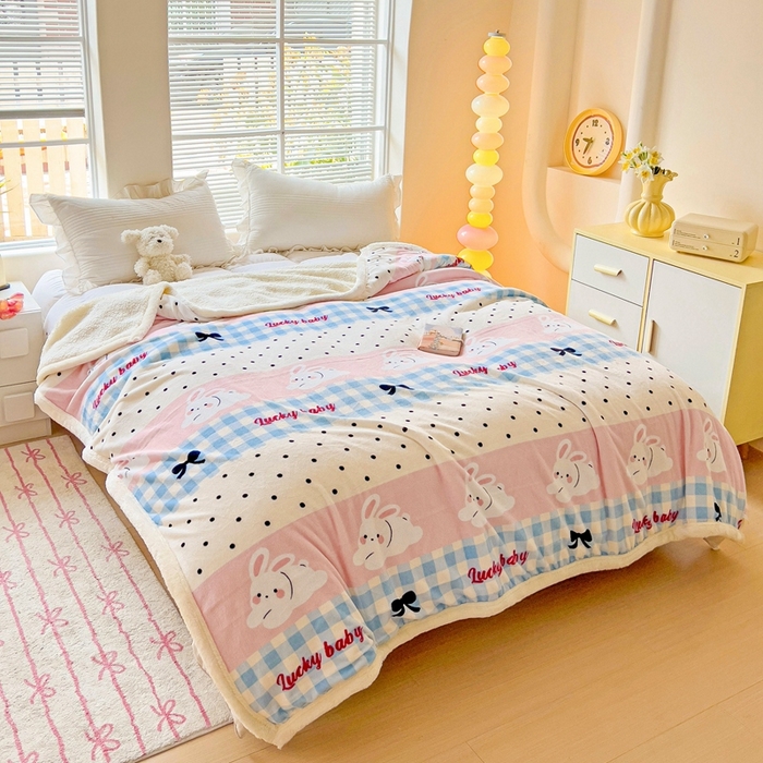 91家纺网 家纺一手货源 找家纺 鑫喜莱家纺 2024新款牛奶绒羊羔绒盖毯毛毯毯子午睡毯 乐町兔