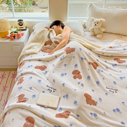 鑫喜莱家纺 2024新款牛奶绒羊羔绒盖毯毛毯毯子午睡毯 蓝碎花小狗