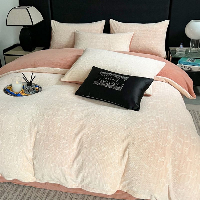 91家纺网 家纺一手货源 找家纺 HL原创 2024新款轻奢风雕花牛奶绒四件套 简欧-橘