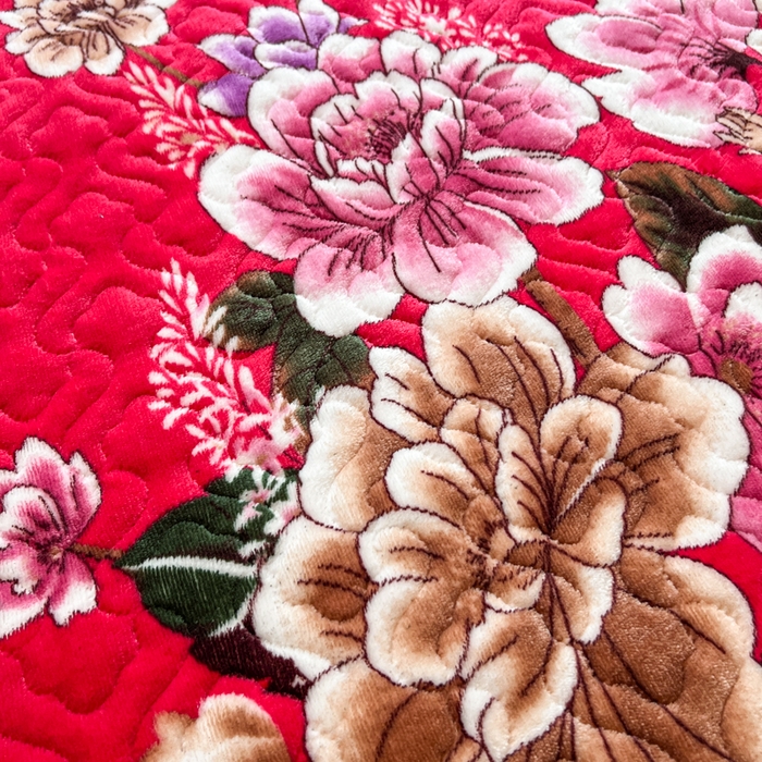 91家纺网 家纺一手货源 找家纺 有品 2025年牛奶绒花边5D跑量款夹棉床盖 国色天香