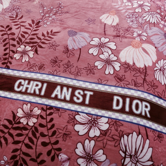 91家纺网 家纺一手货源 找家纺 好艺佳毛毯 2025新款升级多功能3D数码印花毛毯 被套两用拉舍尔云毯 金枝玉叶-豆沙