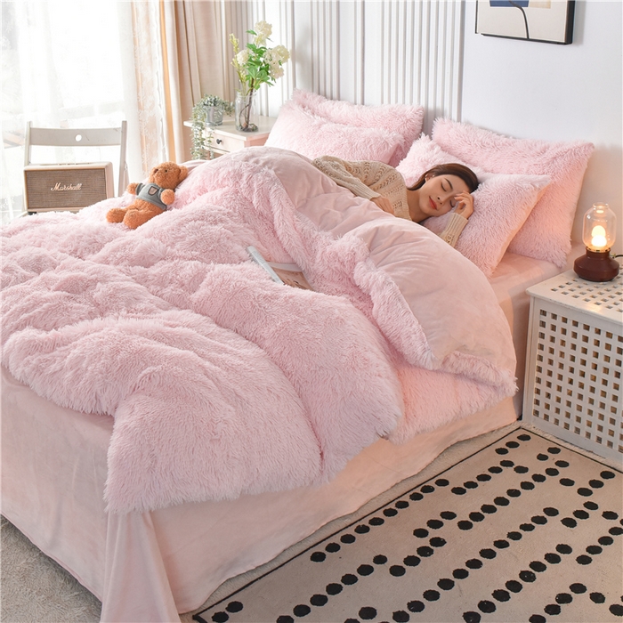 91家纺网 家纺一手货源 找家纺 鑫喜莱 2024新款长毛绒四件套 典雅粉