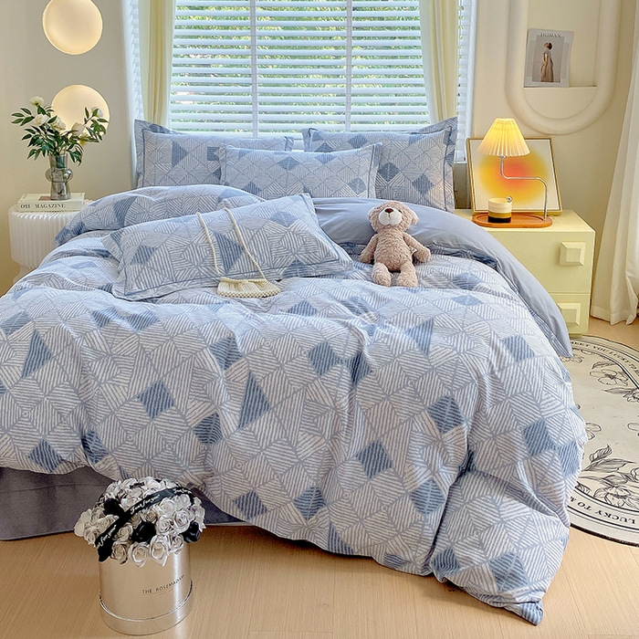 91家纺网 家纺一手货源 找家纺 威布斯 2025新款加厚纯棉全棉磨毛三件套四件套 街角咖啡-蓝