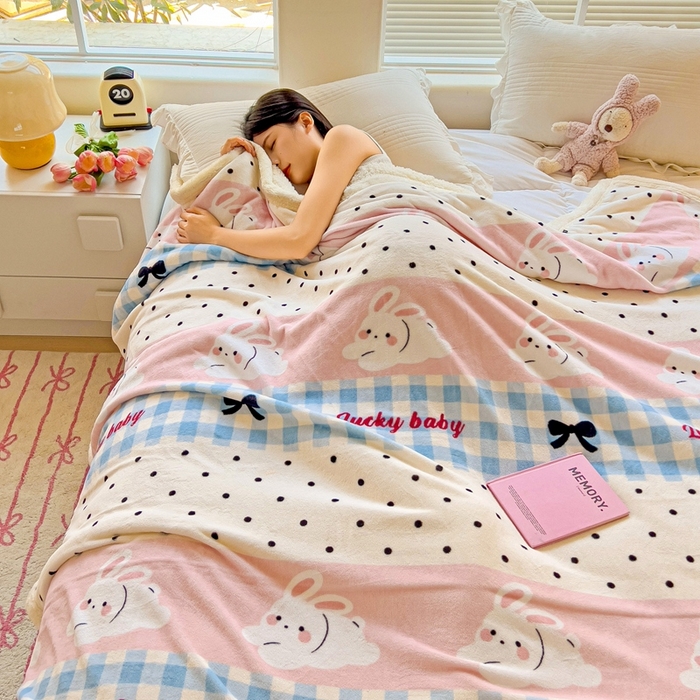 91家纺网 家纺一手货源 找家纺 鑫喜莱家纺 2024新款牛奶绒羊羔绒盖毯毛毯毯子午睡毯 乐町兔