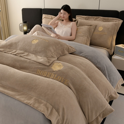 湘雪家居  2025新款高克重纯色刺绣宽边款牛奶绒四件套 花韵-卡琪