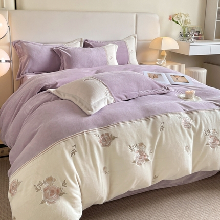 91家纺网 家纺一手货源 找家纺 （总）金牛座家纺 2025新款牛奶绒拼接刺绣四件套-遇见系列