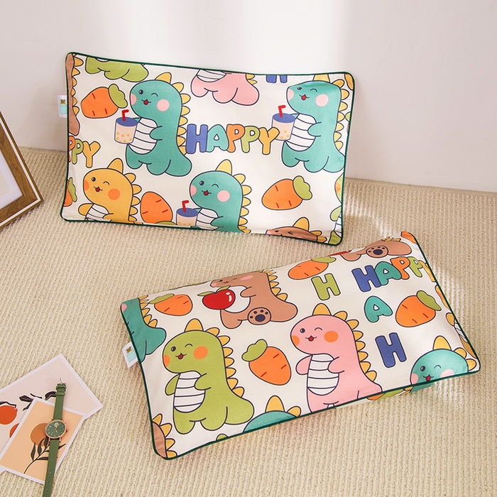 91家纺网 家纺一手货源 找家纺 2024新款A类60支印花儿童枕头套 吃货恐龙