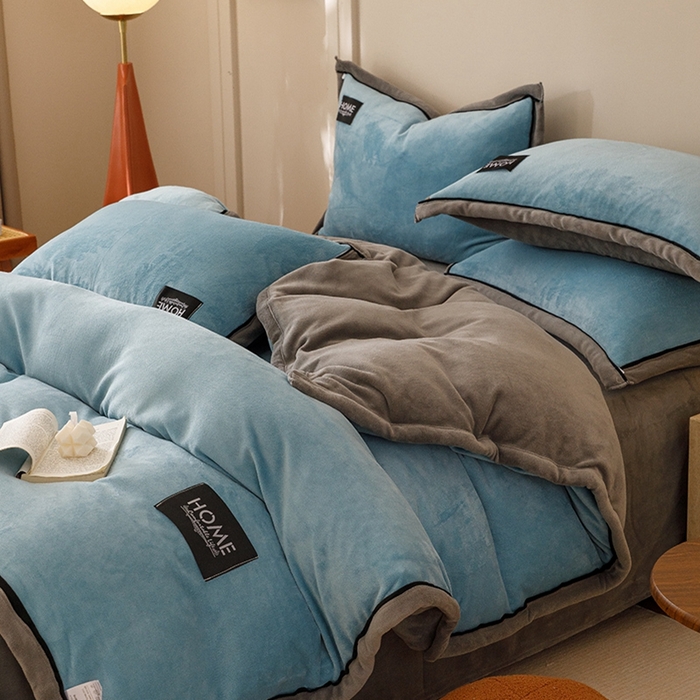 91家纺网 家纺一手货源 找家纺 （总）蜜柚 2024新款纯色简约双拼高克重牛奶绒包边四件套1