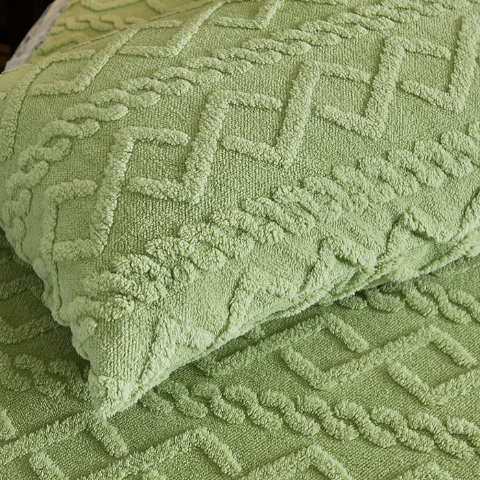 91家纺网 家纺一手货源 找家纺 艾裙海 2025新款180克塔肤绒蕾丝床裙 香草绿