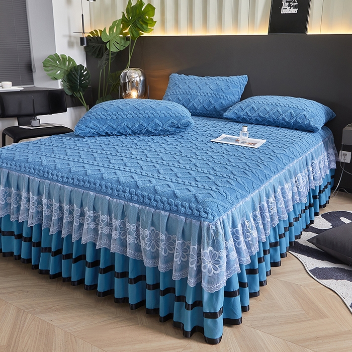 91家纺网 家纺一手货源 找家纺 艾裙海 2025新款180克塔肤绒蕾丝床裙 孔雀蓝