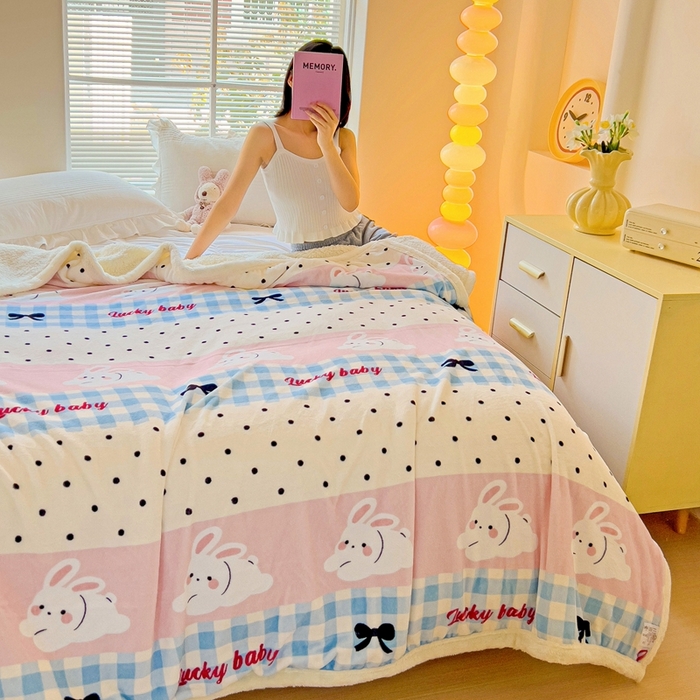 91家纺网 家纺一手货源 找家纺 鑫喜莱家纺 2024新款牛奶绒羊羔绒盖毯毛毯毯子午睡毯 乐町兔