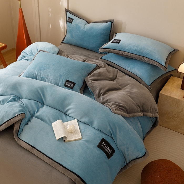 91家纺网 家纺一手货源 找家纺 （总）蜜柚 2024新款纯色简约双拼高克重牛奶绒包边四件套1