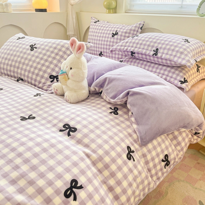 91家纺网 家纺一手货源 找家纺 梦之岛 2024新款高克重小清新印花牛奶绒保暖四件套 蝴蝶结-浅紫