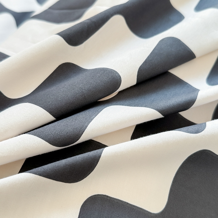 91家纺网 家纺一手货源 找家纺 呗旺鹿 2024新款全棉印花休闲风四件套 黑米格