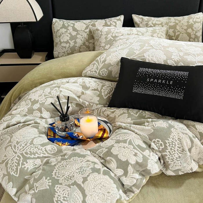 91家纺网 家纺一手货源 找家纺 HL原创 2024新款轻奢风雕花牛奶绒四件套 冬日恋歌