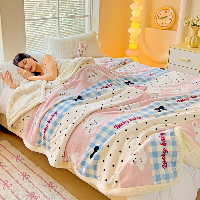 91家纺网 家纺一手货源 找家纺 鑫喜莱家纺 2024新款牛奶绒羊羔绒盖毯毛毯毯子午睡毯 乐町兔