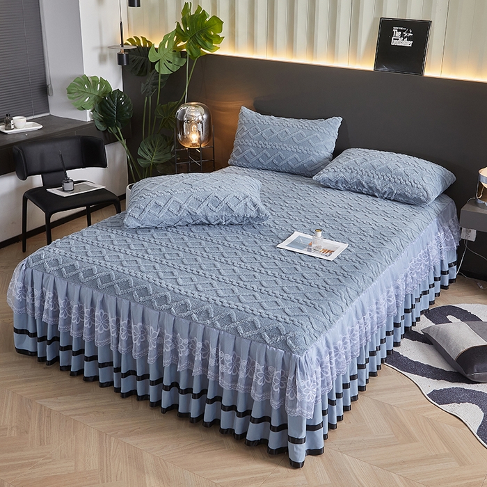 91家纺网 家纺一手货源 找家纺 艾裙海 2025新款180克塔肤绒蕾丝床裙 蓝灰色