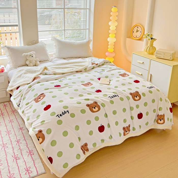 91家纺网 家纺一手货源 找家纺 鑫喜莱家纺 2024新款牛奶绒羊羔绒盖毯毛毯毯子午睡毯 苹果熊