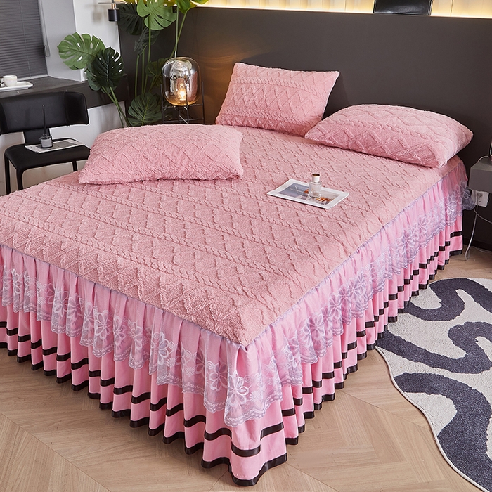 91家纺网 家纺一手货源 找家纺 艾裙海 2025新款180克塔肤绒蕾丝床裙 樱花粉