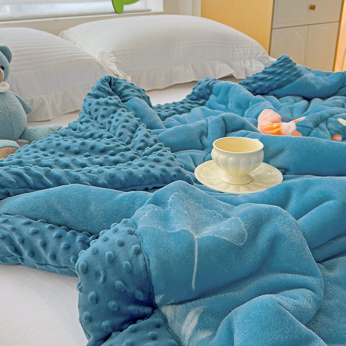 91家纺网 家纺一手货源 找家纺 宜梦家居【需要买家秀请联系老板】 2025新款婴儿牛奶豆豆双面绒春秋被子冬被芯大豆被 牛奶绒DJ-碧玉佳人