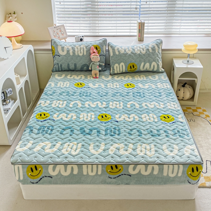 91家纺网 家纺一手货源 找家纺 卡伦家纺 2025新款A类牛奶绒大豆纤维抗菌夹棉床笠 梦想创造家