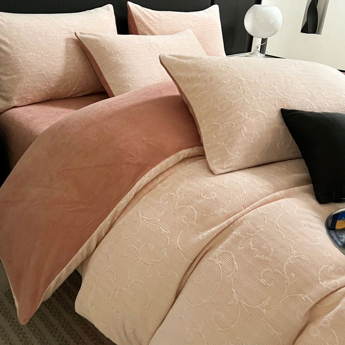 91家纺网 家纺一手货源 找家纺 HL原创 2024新款轻奢风雕花牛奶绒四件套 简欧-橘