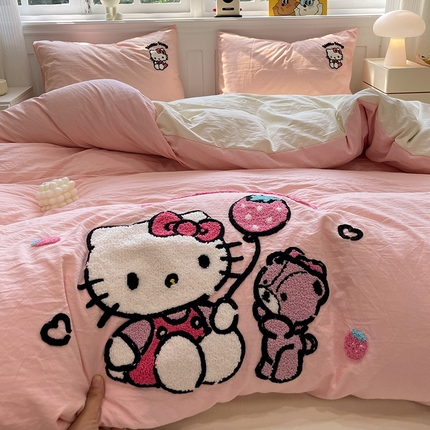 91家纺网 家纺一手货源 找家纺 （总）奈颜 2024正版授权三丽鸥爆款超柔水洗棉纯色毛巾绣四件套学生三件套（含防伪吊牌）-摄影图