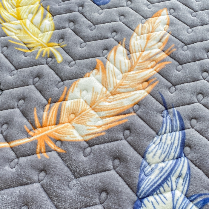 91家纺网 家纺一手货源 找家纺 卡伦家纺 2025新款A类牛奶绒大豆纤维抗菌夹棉床笠 轻羽飞扬